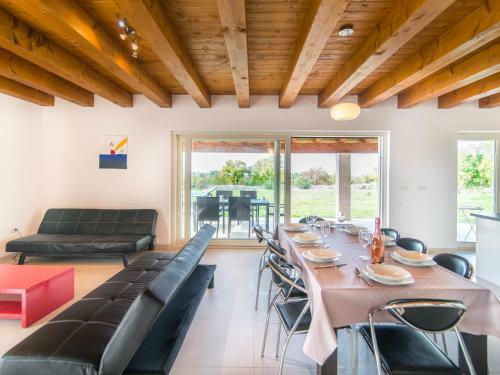 Cozy Villa In Sveti Lovrec With Private Pool