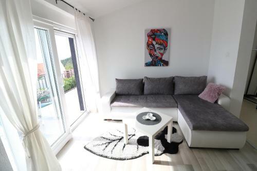 Apartments Ema