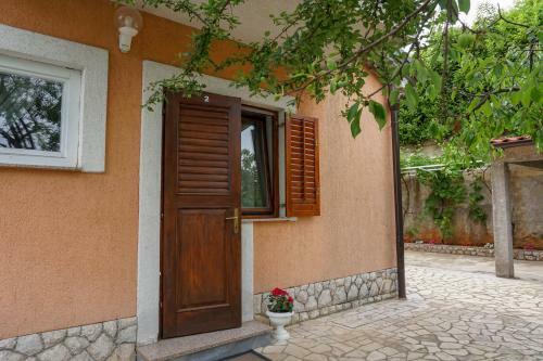 Apartments Jakov
