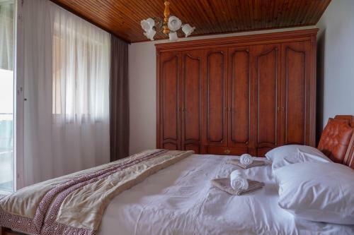 Apartments Jakov