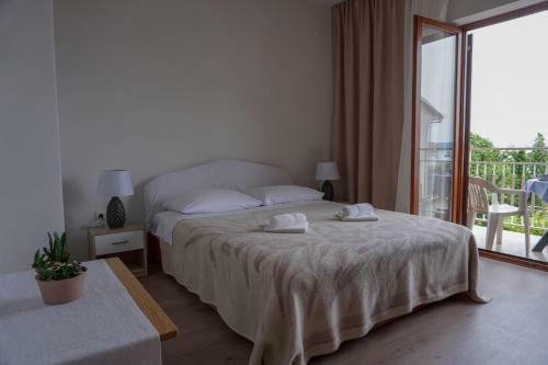 Apartments Jakov