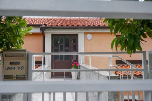 Apartments Jakov