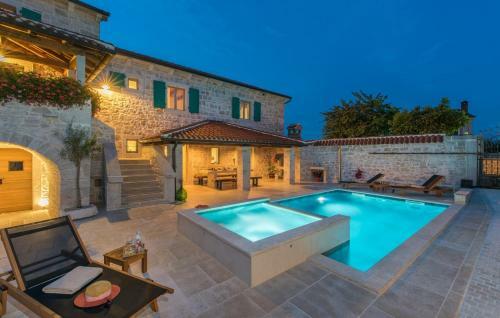 Villa Kata In Selina