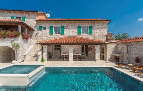 Villa Kata In Selina