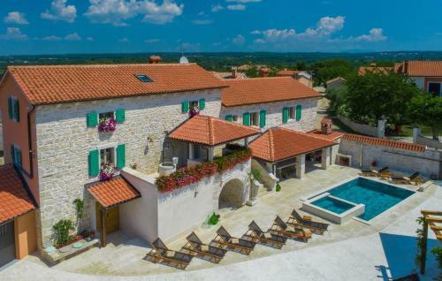 Villa Kata In Selina