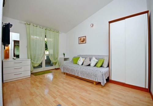Apartments Jadro - 250m From Beach