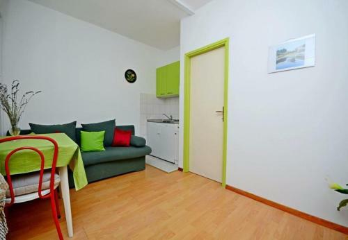 Apartments Jadro - 250m From Beach