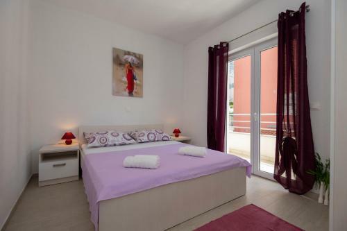 Apartment With Big And Free Private Parking