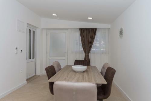 Beach Apartments Mara