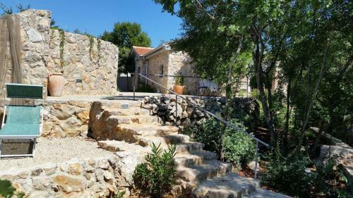 Luxury Traditional Villa With Pool