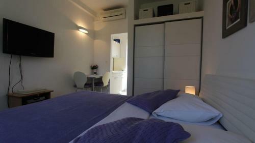 Hostal Apartments John