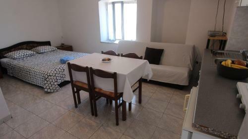 Hostal Apartments Eva