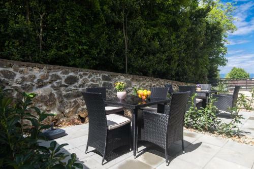 Hostal Apartments And Room Solis