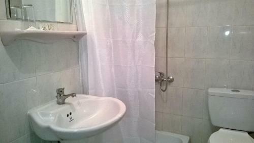 Hostal Pilgrim's Guest House