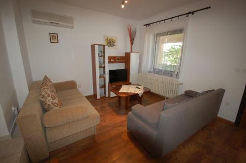 Apartments Snjezana