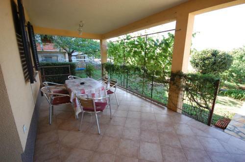 Apartments Snjezana