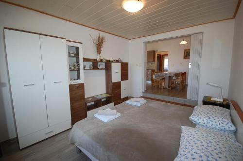 Apartments Snjezana