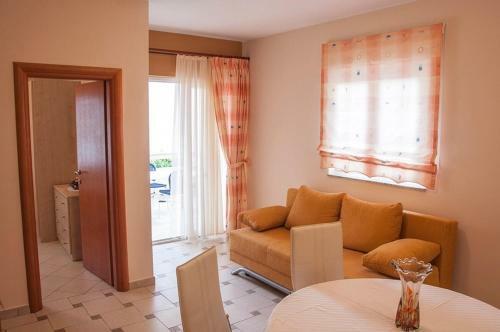 Apartments Karolinas - Parking