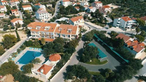 Aparthotel Resort Trcol