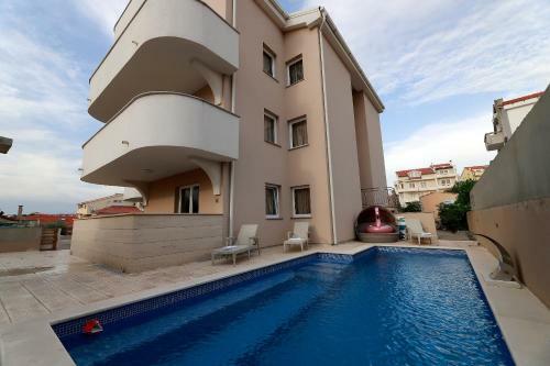 Apartamentos Villa Pool Centrale