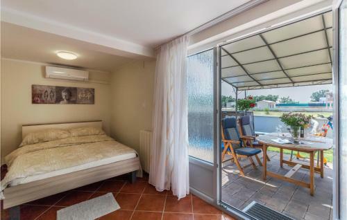 Stunning Home In Nova Vas With Wifi And 2 Bedrooms