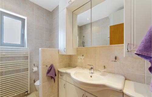 Stunning Home In Nova Vas With Wifi And 2 Bedrooms