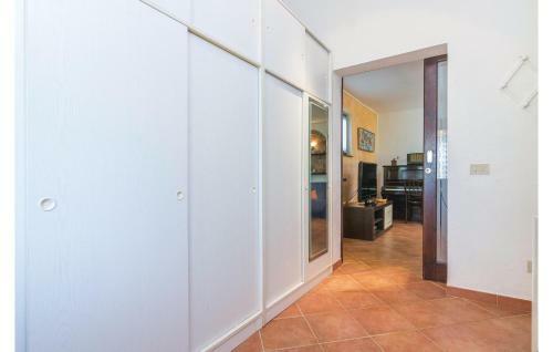 Two-bedroom Holiday Home In Novigrad