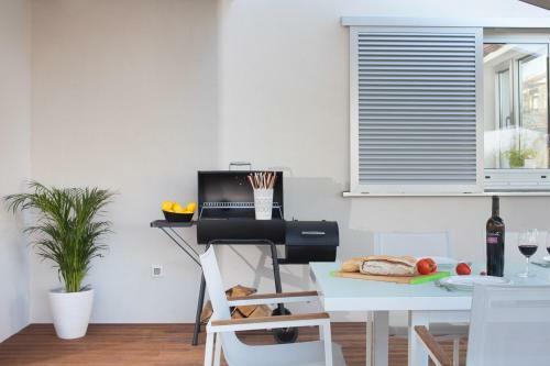 Hostal Modern Villa Vera With A View Near The Sea