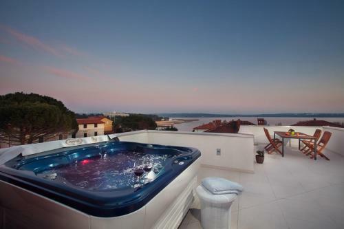 Hostal Modern Villa Vera With A View Near The Sea