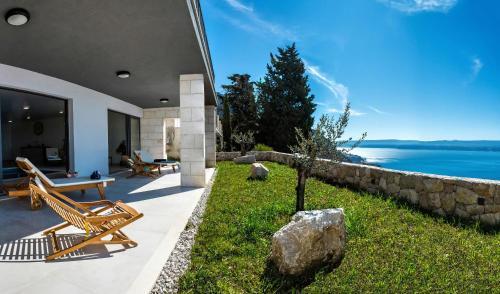 House Villa "the View"