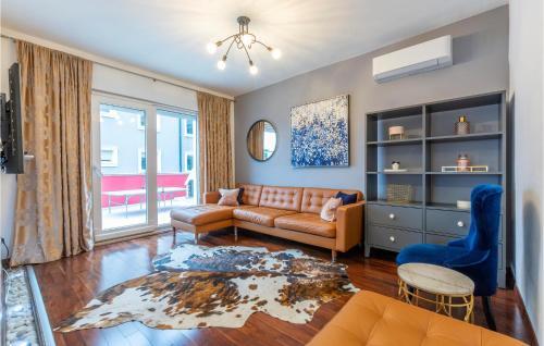 Four-bedroom Holiday Home In Podstrana