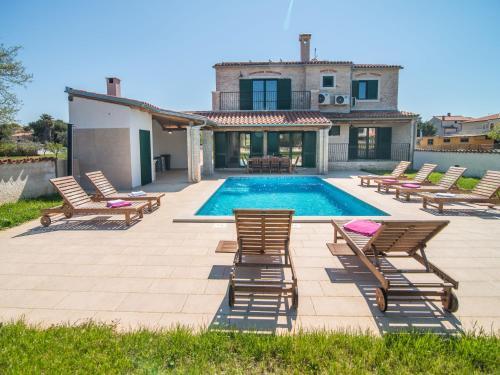 Minimalistically Decorated Villa Pomer With Private Pool And Fenced Yard