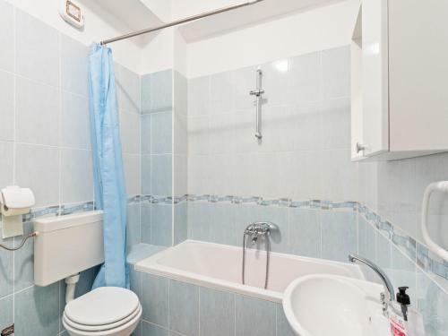 Lovely Holiday Home In Posedarje With Balcony
