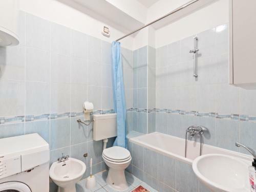 Lovely Holiday Home In Posedarje With Balcony