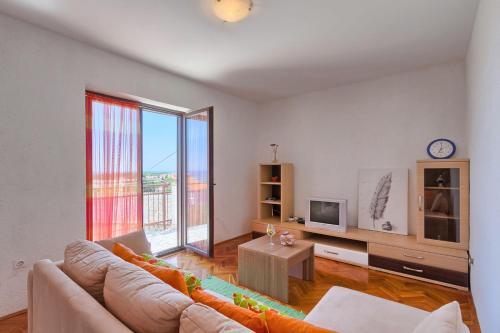 Apartments Bozidar 2035
