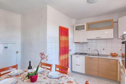 Apartments Bozidar 2035