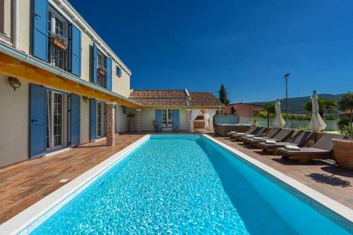 New Villa Mek