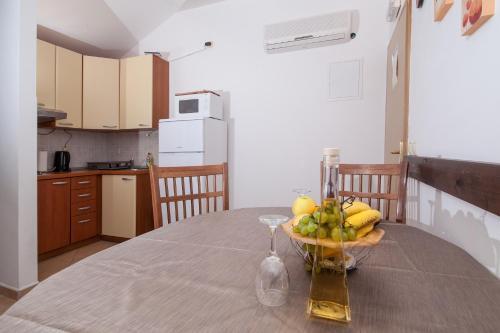 Apartamento Vila Promajna 3