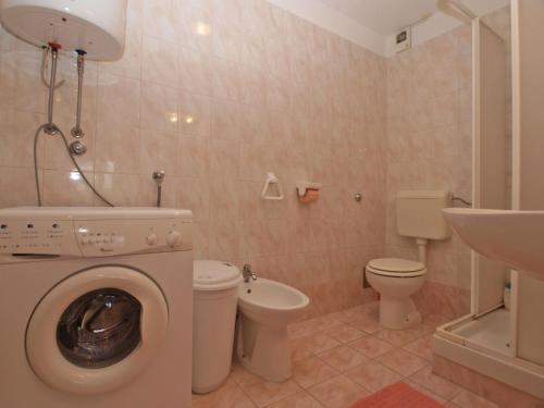 Apartments Mladen 1588