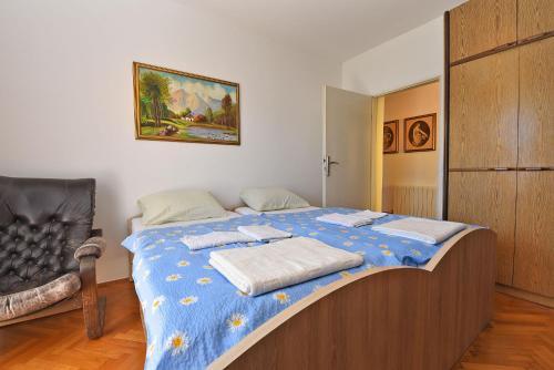 Apartments Josip 74