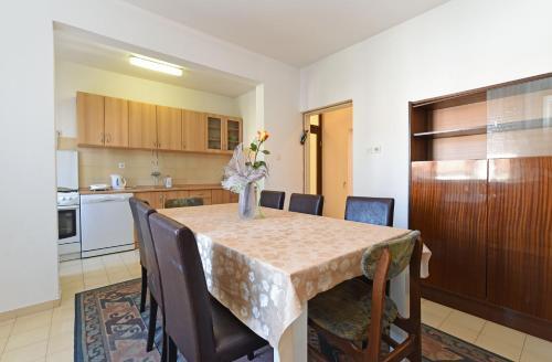 Apartments Josip 74