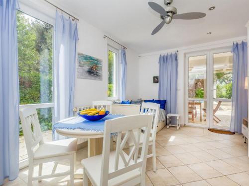 Delux Villa In Pula With Swimming Pool