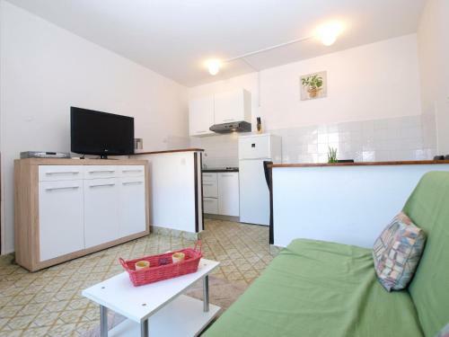 Apartment Riva Rabac 1825