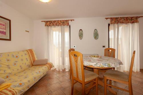 Apartments Loretta With Sea View