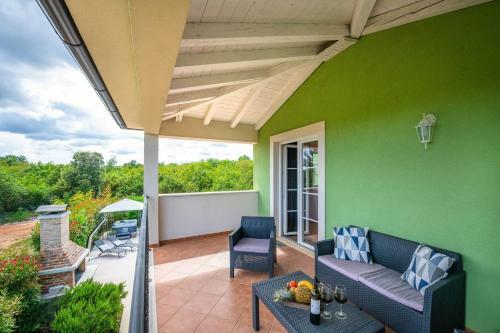 Spacious Holiday House / Pool / Jacuzzi / Playground / 6+2