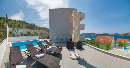 Villa Rogoznica Near Trogir, Pool And Gym