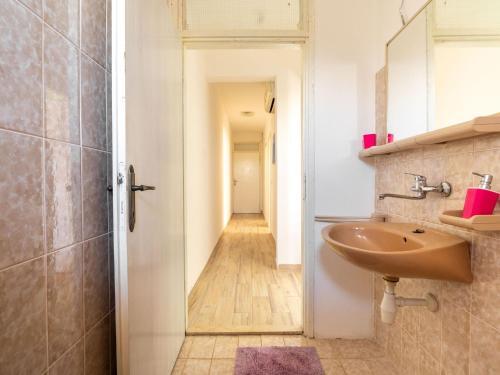 Simplistic Apartment In Rogoznica Near Sea Beach