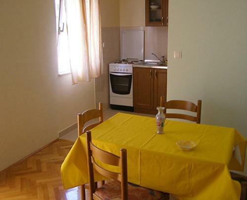 Apartments Stipan-80m From Sea