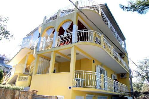 Apartments Eden - 30m From The Sea
