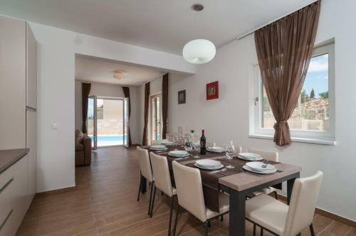 Villa Tin Luxury Villa On Brac, Private Pool